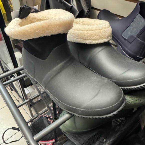 Hunter boots
UK 6
UK 4 - Picture 3 of 7